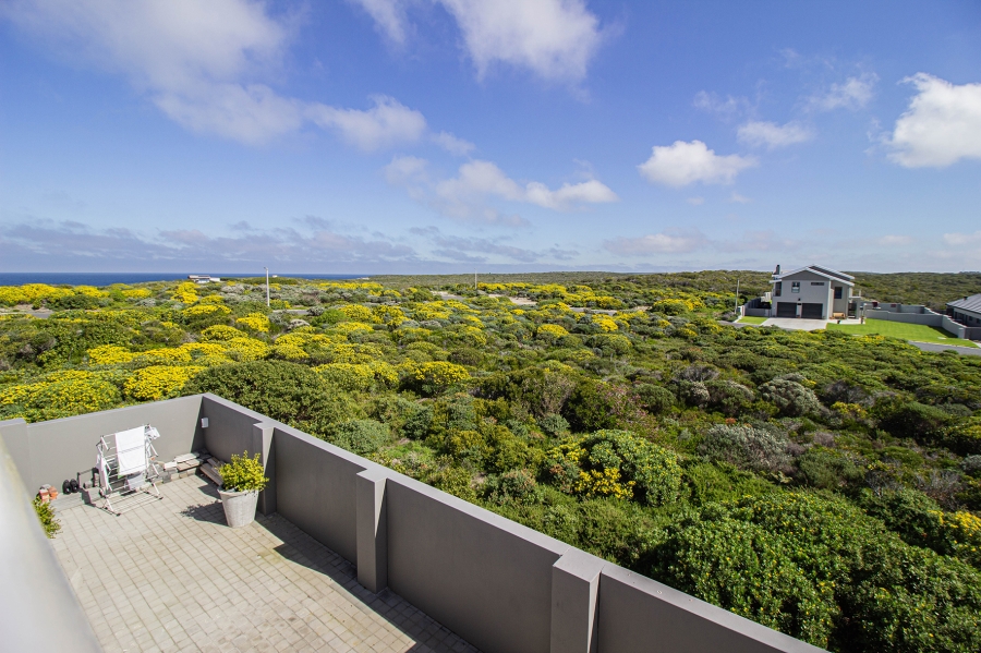 6 Bedroom Property for Sale in Kleinbaai Western Cape